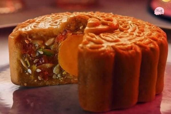 100g Bánh Trung Thu Thập Cẩm Bao Nhiêu Calo?